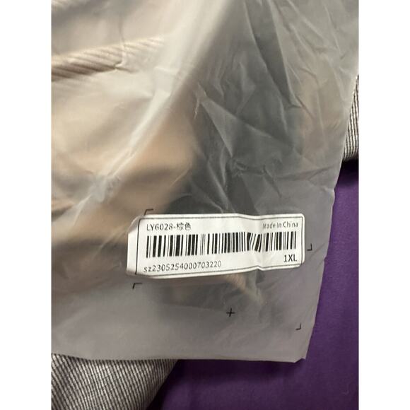 SHEIN Plus ‘Never Mind’ Contrast Binding Bodysuit - Picture 4 of 4